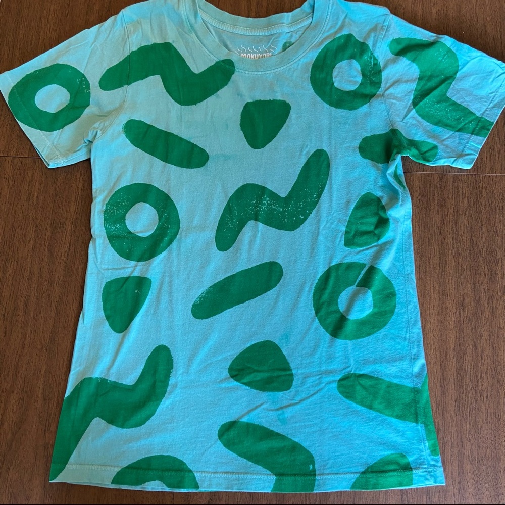Mokuyobi green paint stamp tee